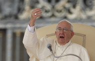 Pope: Priests lacking mercy shouldn’t hear confession; get desk job