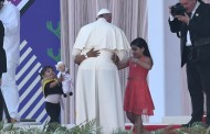 Pope Francis meets with Mexican Families