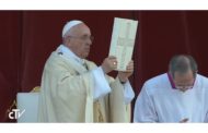 Pope celebrates Mass for Solemnity of Corpus Christi