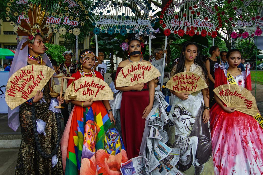 Filipinos hold Marian procession to protest rights abuses