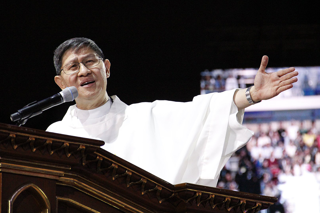 Photo. Cardinal Luis Antonio Tagle gestures while delivering his homily at the closing Mass of the Philippine Conference on New Evangelization at the UST Quadricentennial Pavilion in Manila, July 23, 2018. MARTINA SUMMER DAGAL