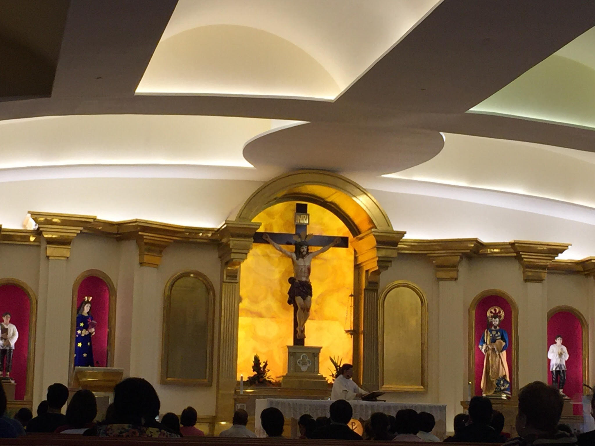 Fr. Jay-R Sumayop celebrated a Mass recently at Mary Mother of Hope chapel in Trinoma in Quezon City. He called on the faithful to see the real value and significance of the holy Eucharist. OLIVER SAMSON