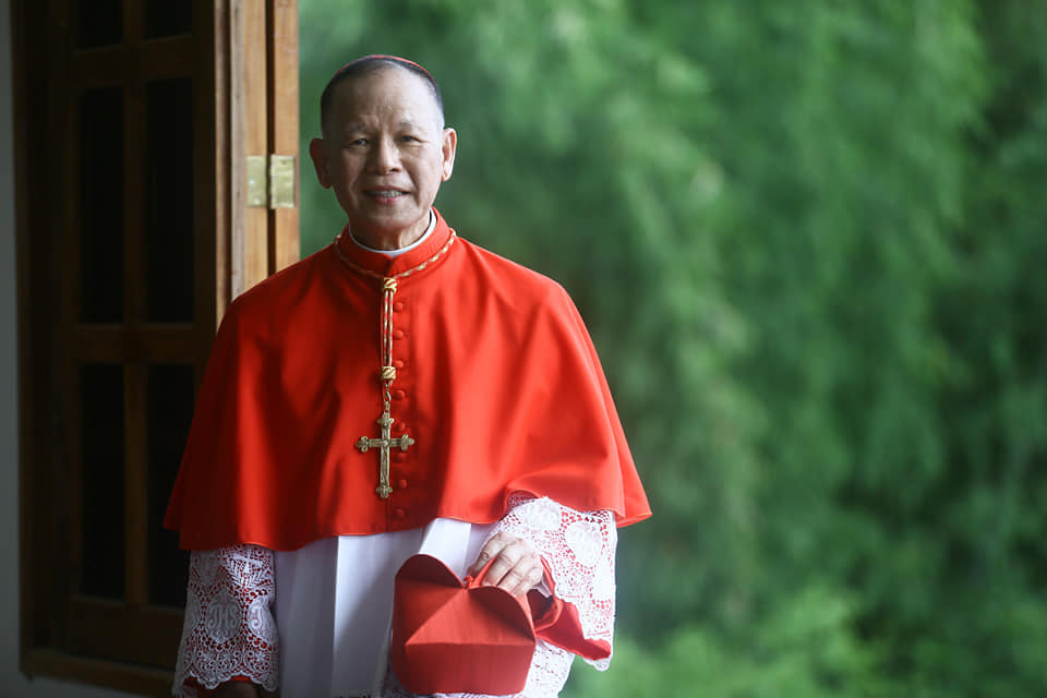 Manila archdiocese warns of fake Facebook page posing as Cardinal Advincula
