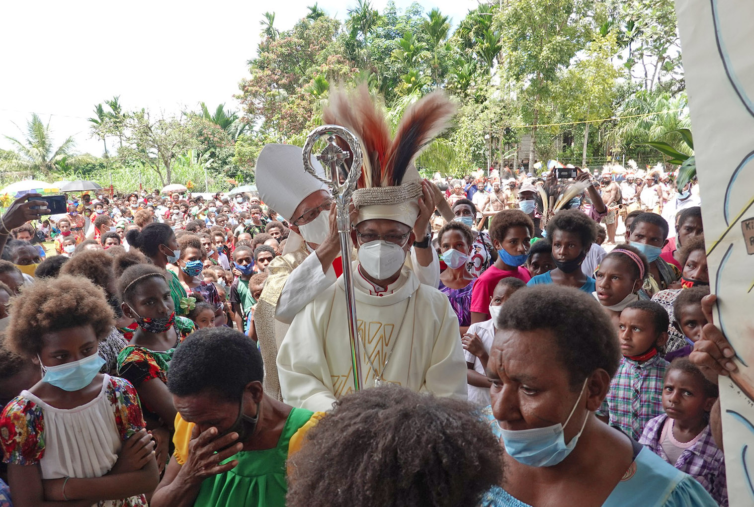 Third Filipino bishop in Papua New Guinea ordained, installed